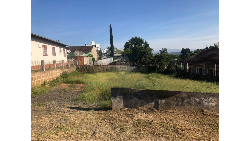 Terreno Urbano à venda no Bairro Santo Antônio 